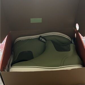 Hisea deck boots